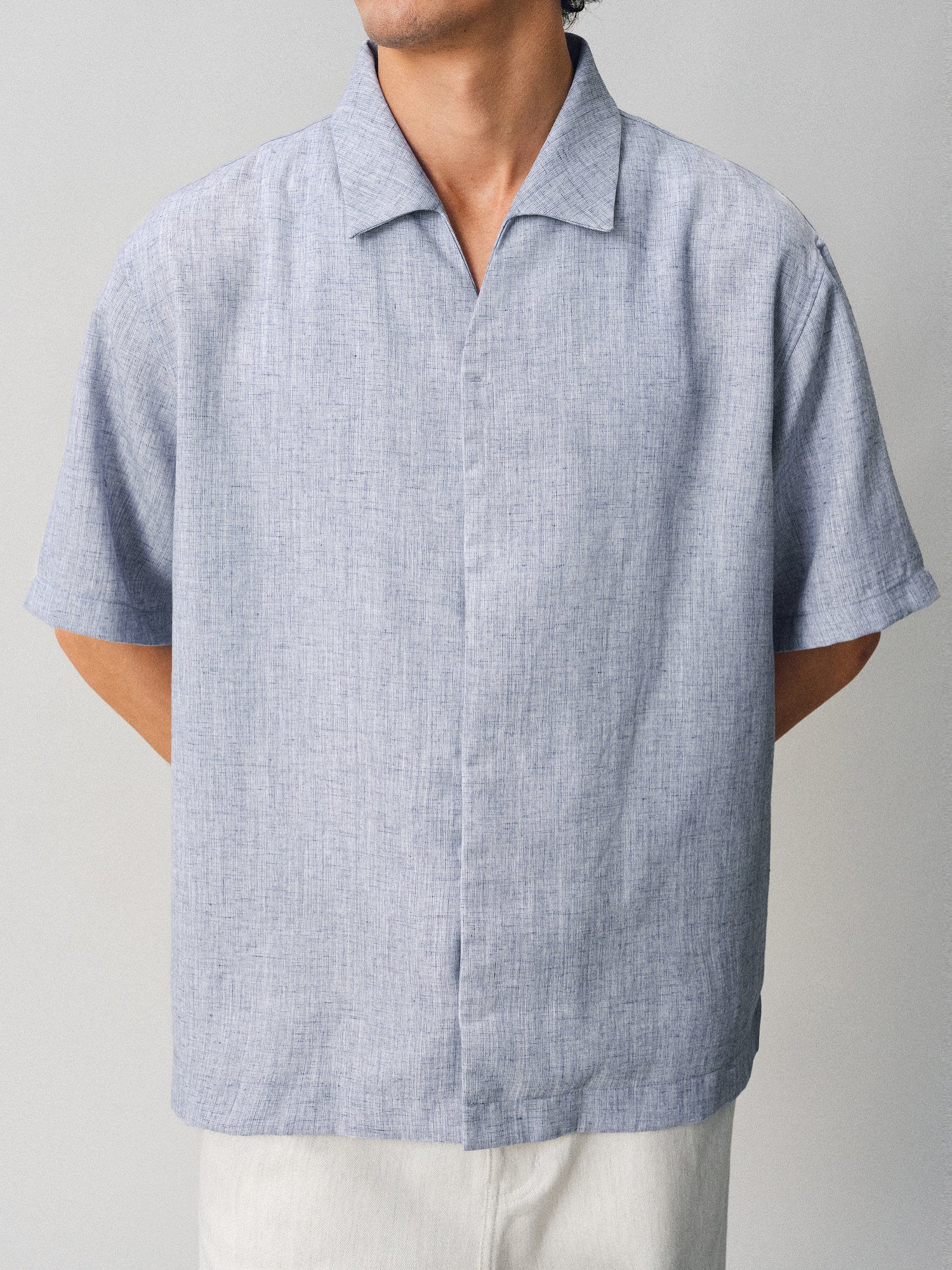 French Linen-Blend V-Neck Shirt - Somnad