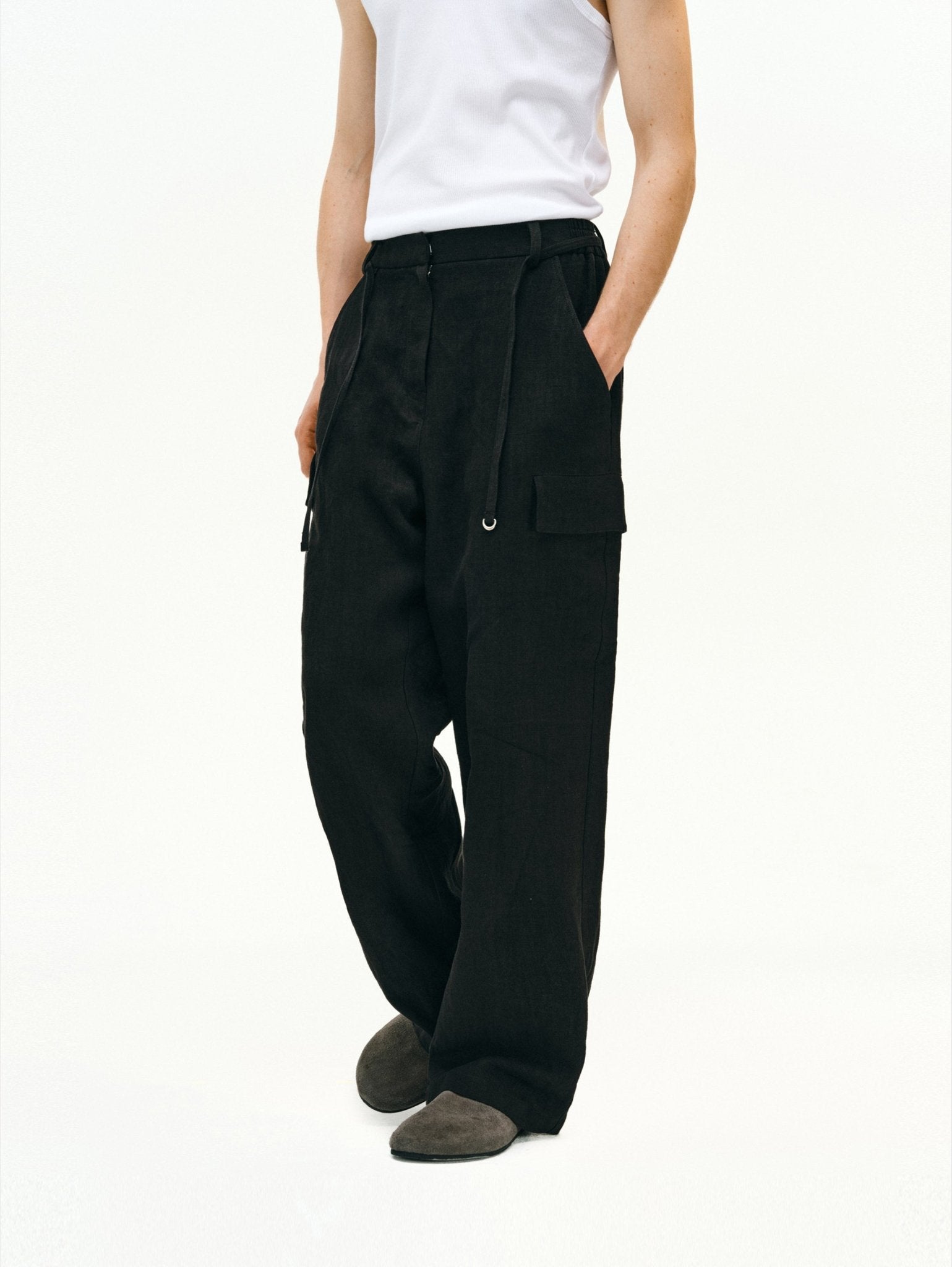 Textured French Linen Cargo Pants - Somnad