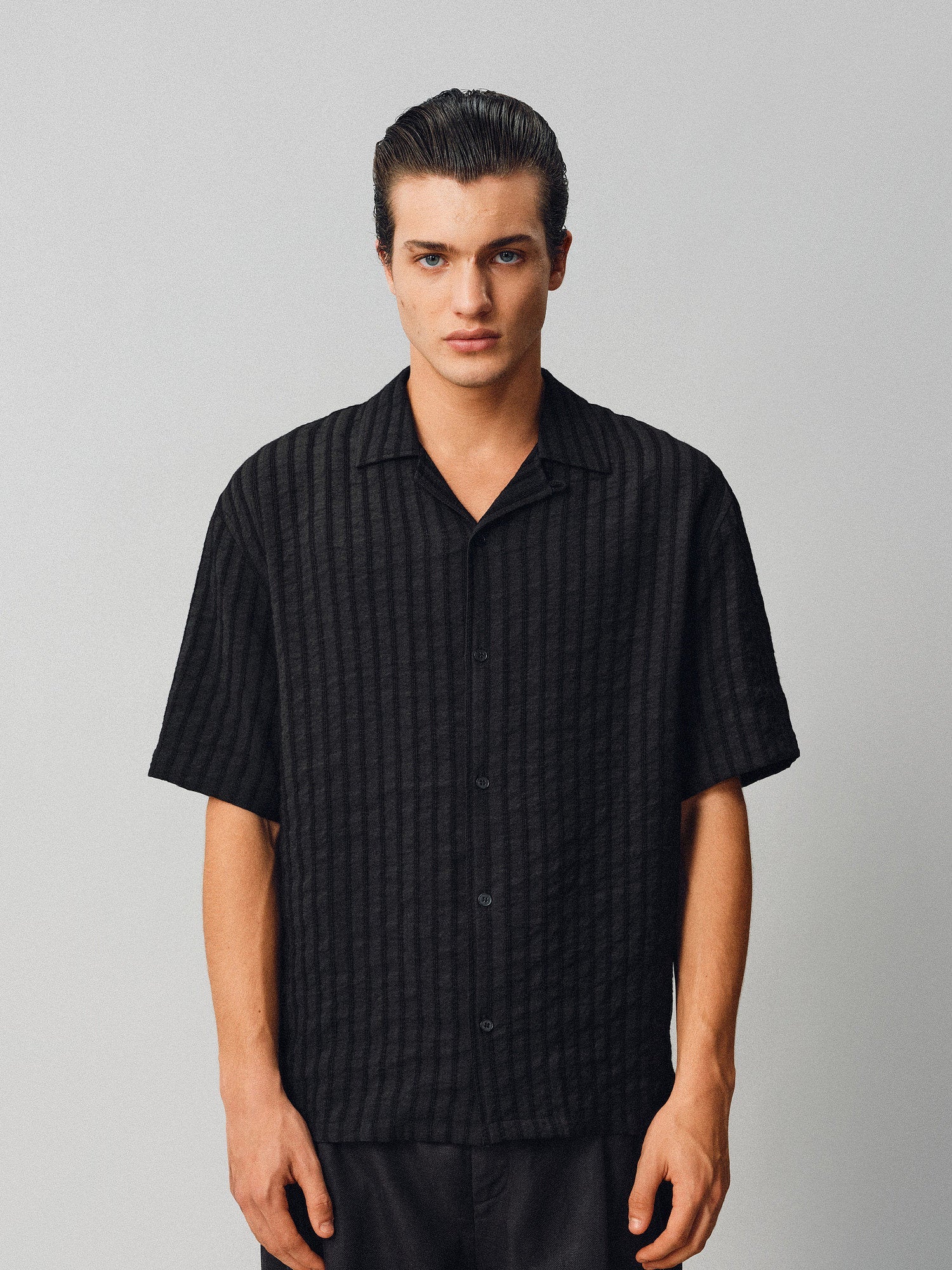 The Textured Stripe Camp Shirt - Somnad